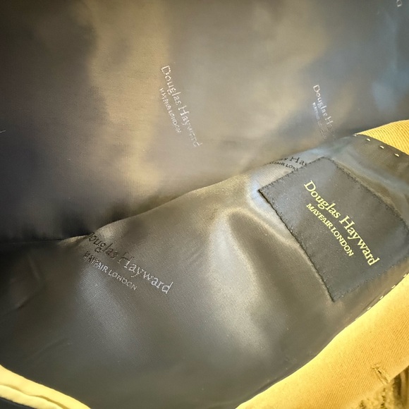 Douglas Hayward NWT 44 Linen blend Beige Blazer with Navy Lining- classic & raw - Picture 15 of 17